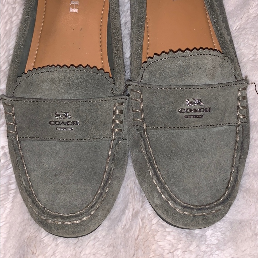 Green suede coach loafer size 7 - Picture 4 of 5